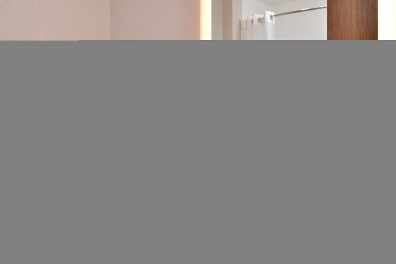 홀리데이 인 익스프레스 얼리 호텔 외부 사진